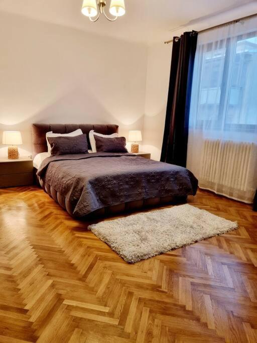 Cozy Apartment Near City Center Bucharest Exterior photo