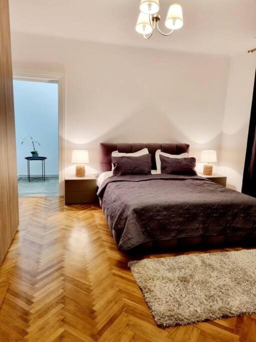 Cozy Apartment Near City Center Bucharest Exterior photo